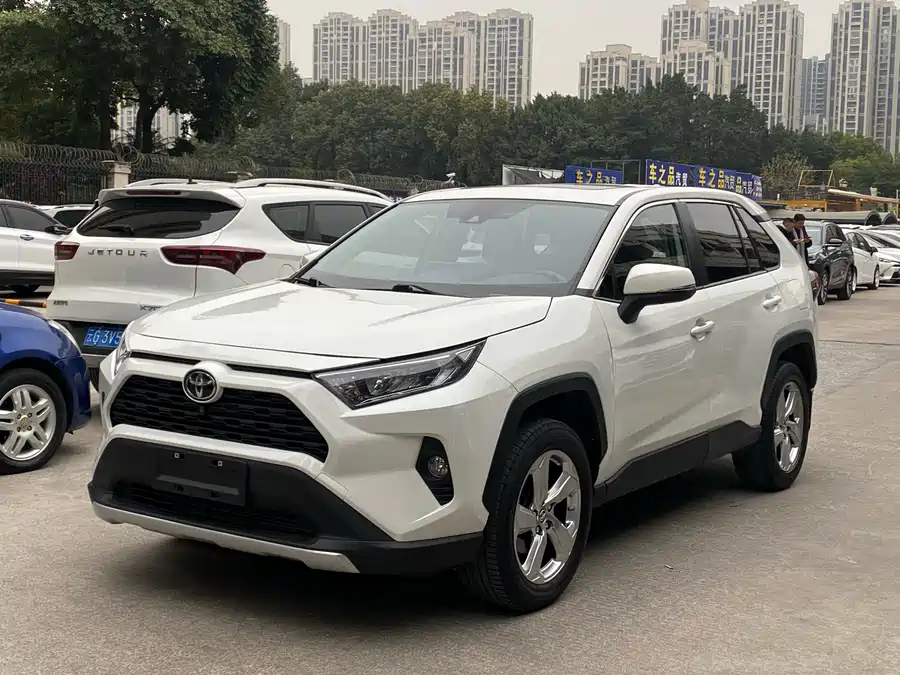 2020 Toyota RAV4 2.0L CVT FWD – Used SUV